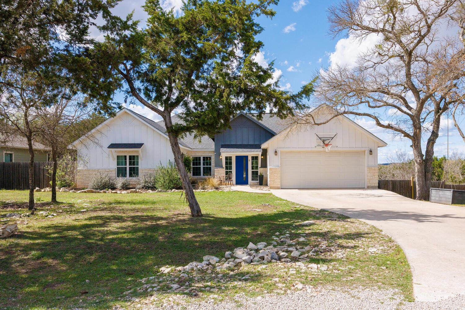 8 Butterfly St, Wimberley, TX 78676