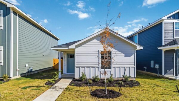 313 El Seibo Ln, Bastrop