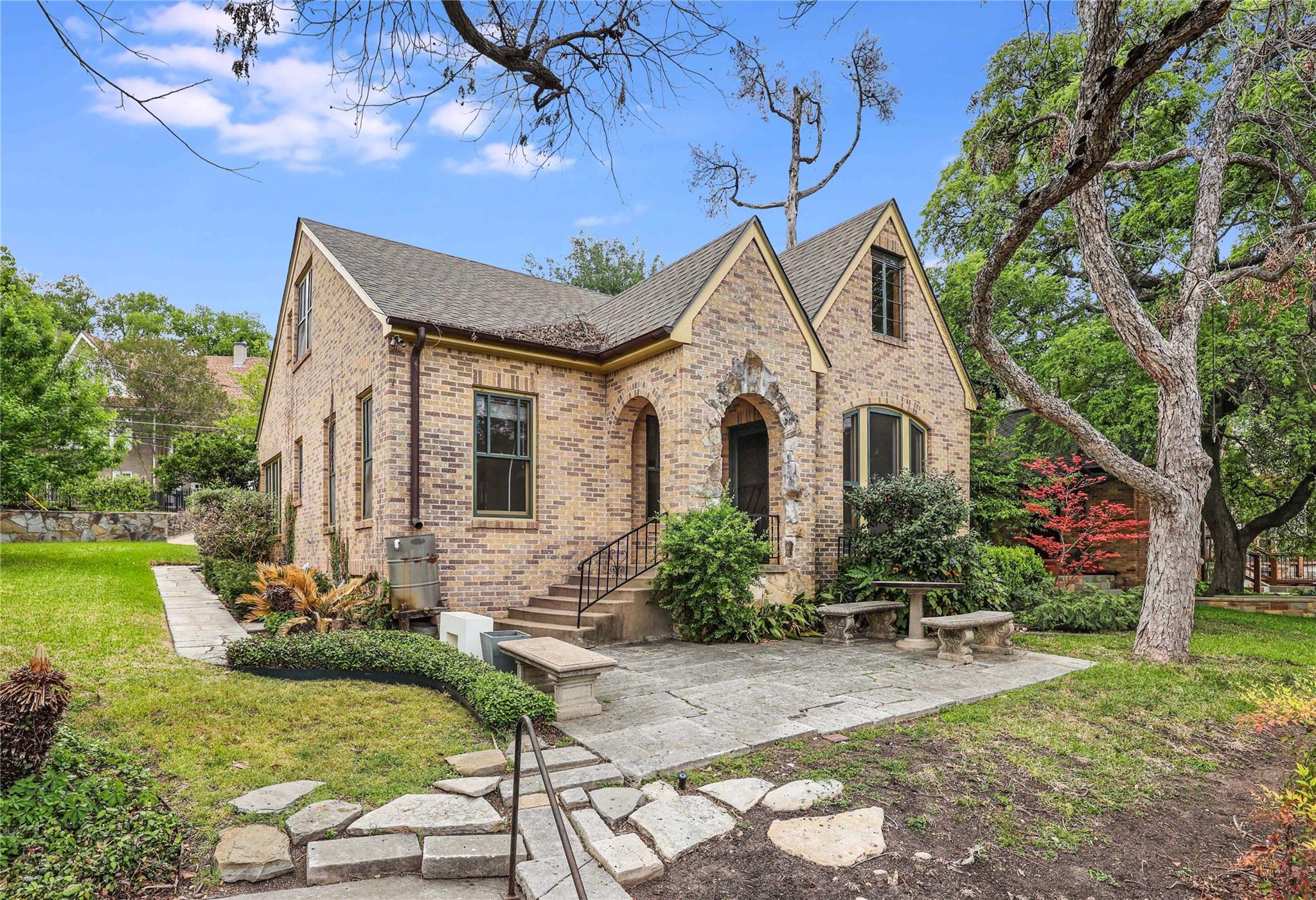 2206 Parkway None, Austin, TX 78703