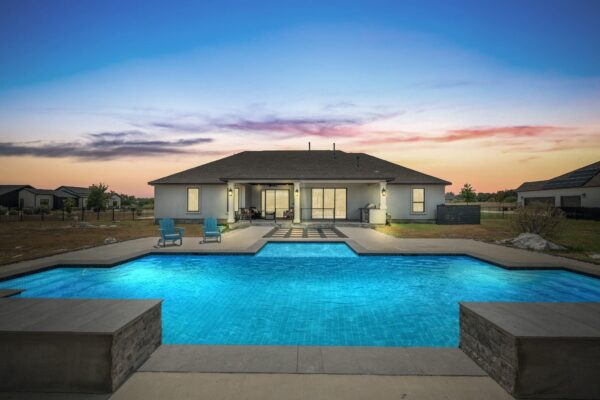 104 Rolling Hills Ct, Spicewood