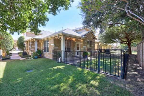 16100 Great Oaks Dr S #1103, Round Rock