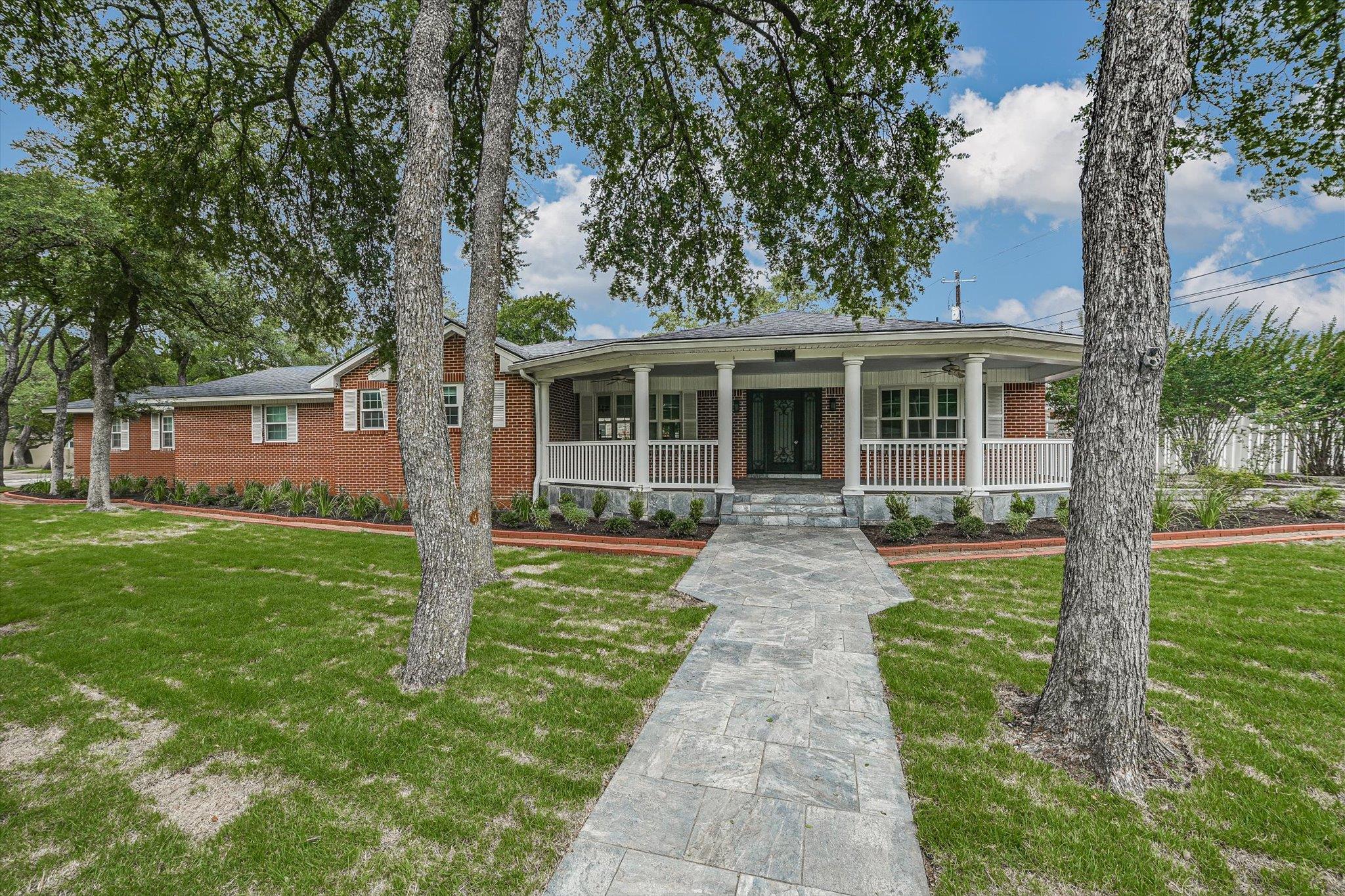 11906 Arch Hill Dr, Austin, TX 78750