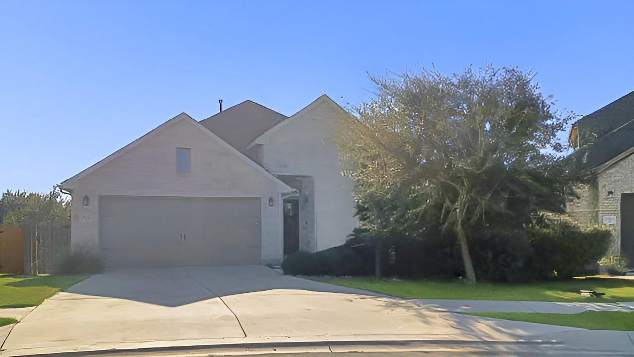 22621 Fountaingrass Ln, Lago Vista, TX 78645