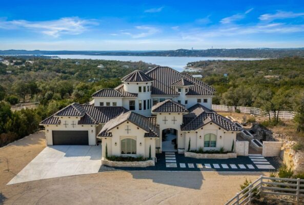 15608 Mary St, Volente