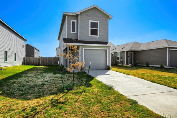 591 Commander Abbott Dr, Jarrell