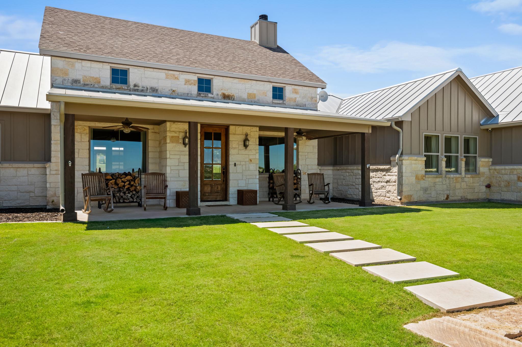 283 Soaring Eagles Dr, Fredericksburg, TX 78624