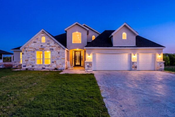 7166 Newman Blvd, Kyle