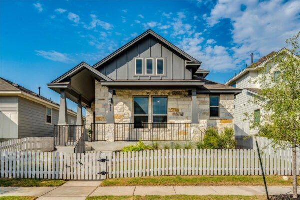 223 Rieber Rd, Kyle