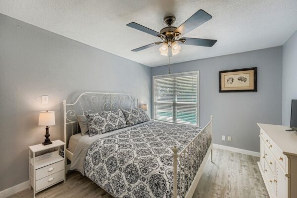 1121 Stoneoak Ln, Austin