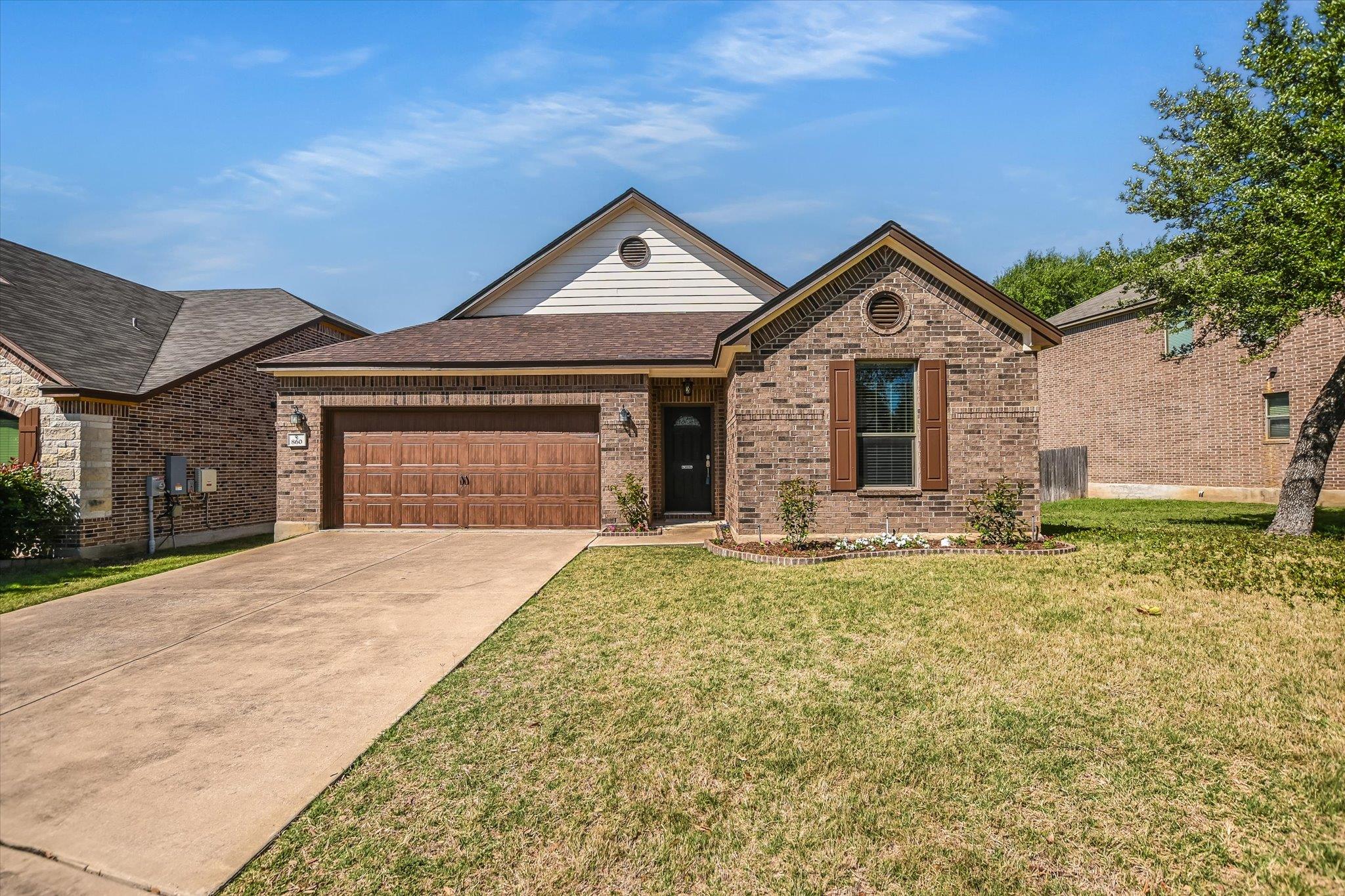 860 Water Hyacinth Loop, Leander