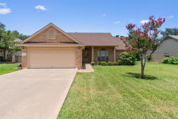 106 Stacey Ln, Georgetown