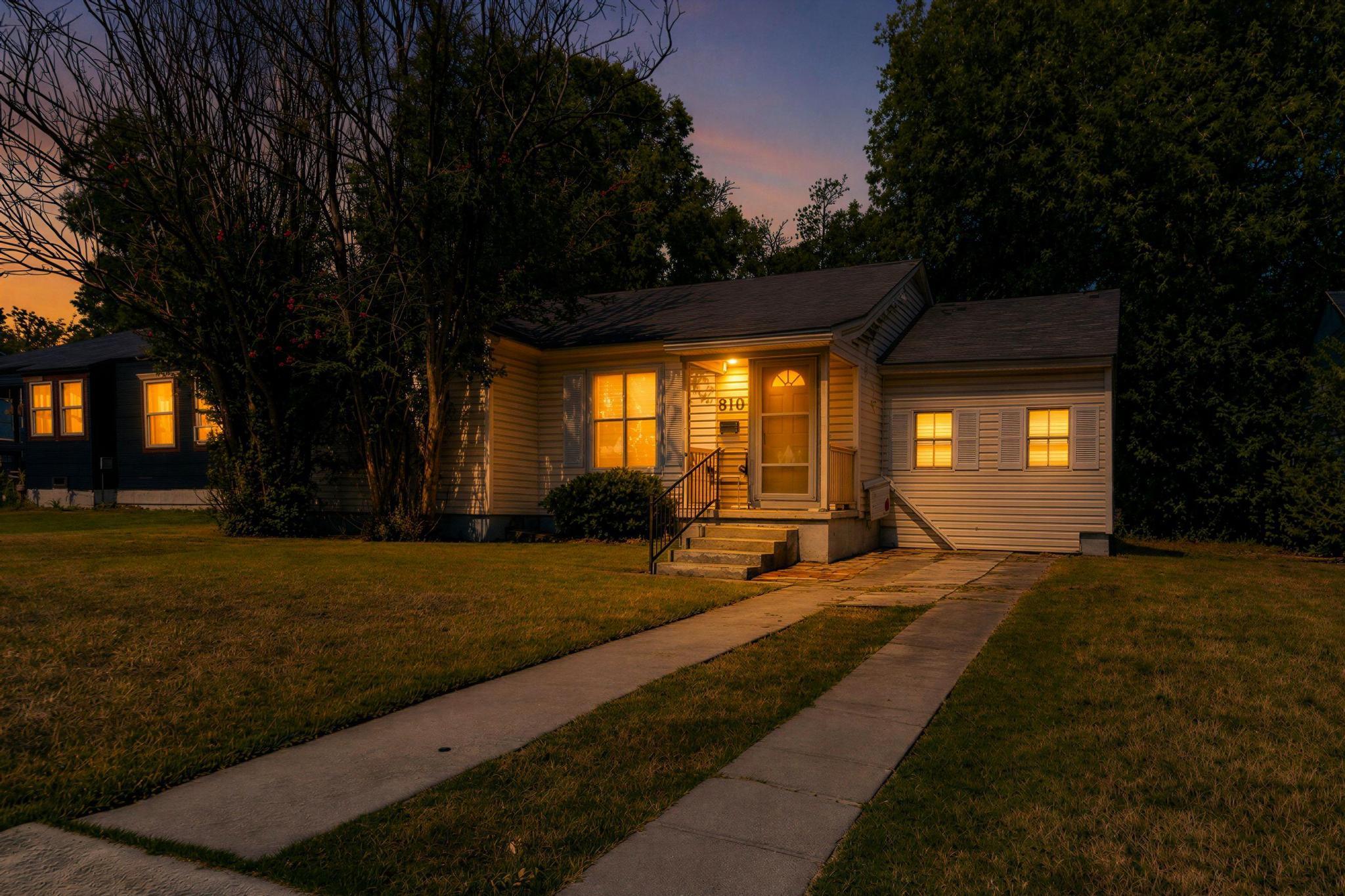 810 N 8th St, Temple, TX 76501