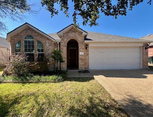 412 Golden Eagle Ln, Leander