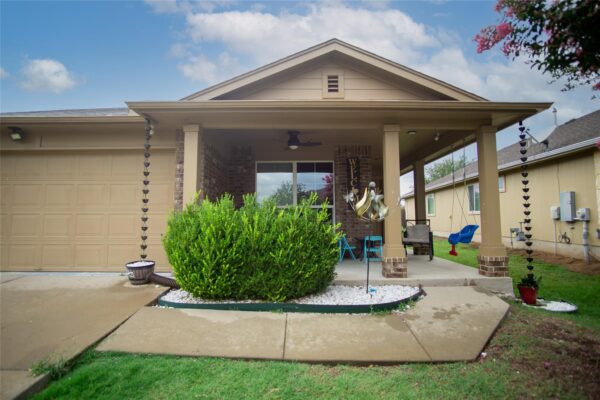 6912 Plains Crest Dr, Del Valle