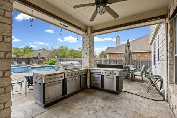16902 Brewer Blackbird Dr, Pflugerville