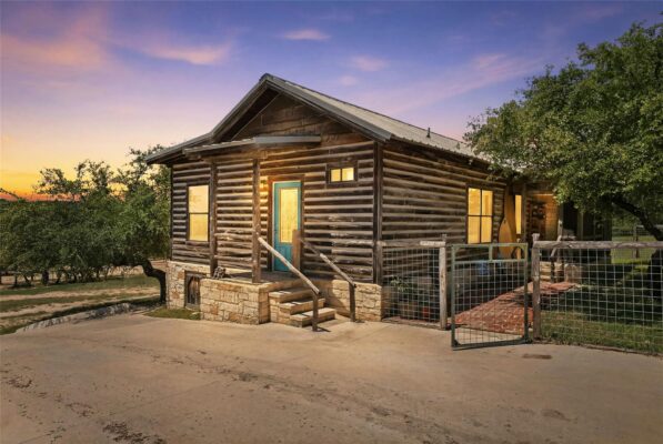 496 Middleton Rd, Spicewood