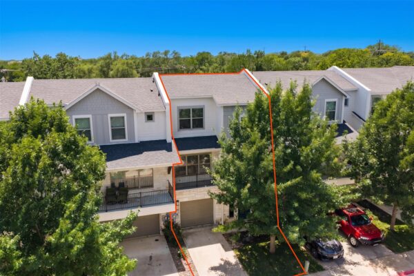 208 Birch Oak Ln, Georgetown