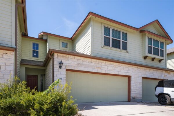 2410 Great Oaks Dr #402, Round Rock