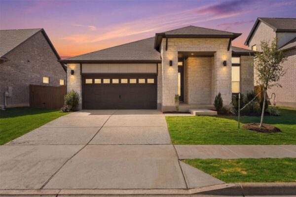 315 San Saba Dr, Buda
