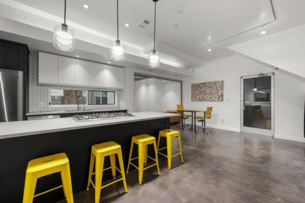 2008 Riverview St #B, Austin