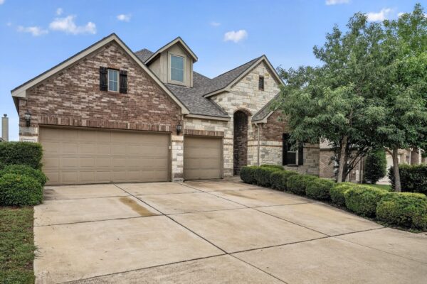 1009 Wolcott Dr, Leander