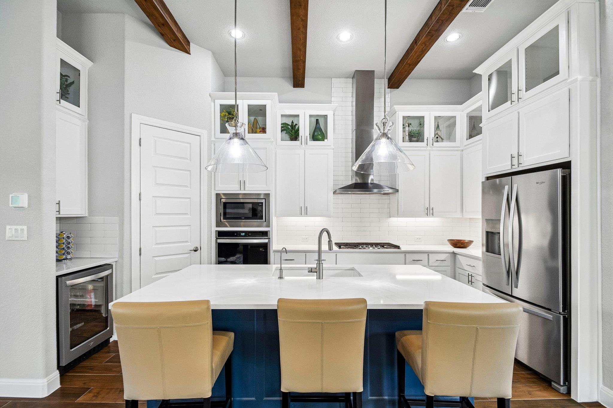 360 Mendocino Ln, Austin, TX 78737