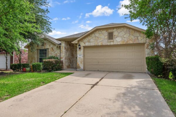 4498 Heritage Well Ln, Round Rock