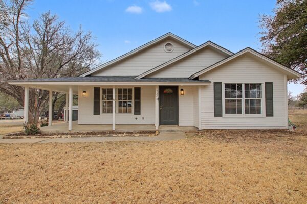 4308 Mountain View Dr, Kingsland