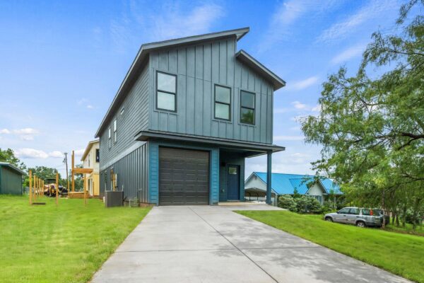 4103 Mountain View Dr, Kingsland