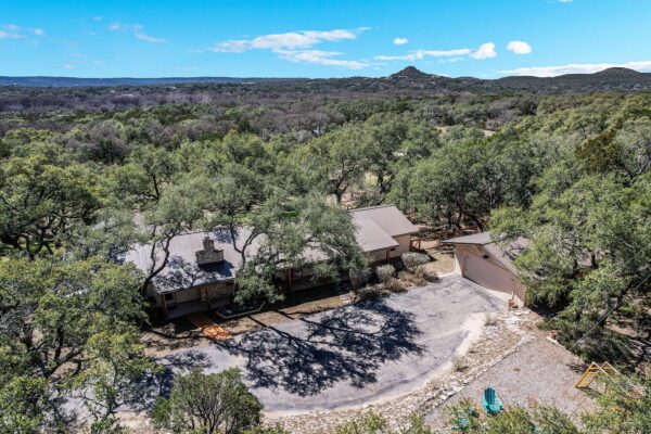 200 W Meadow Ln, Wimberley