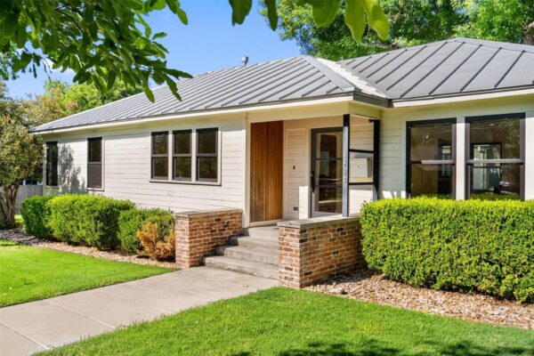 1402 Hutto Rd, Georgetown