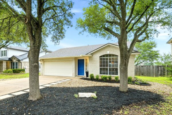 602 Stallion Dr, Cedar Park