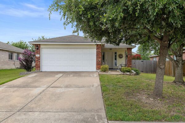 1113 Burgess Dr, Leander