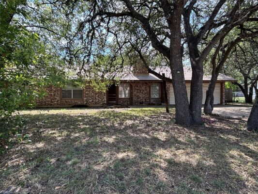1901 Lone Oak Dr, Leander