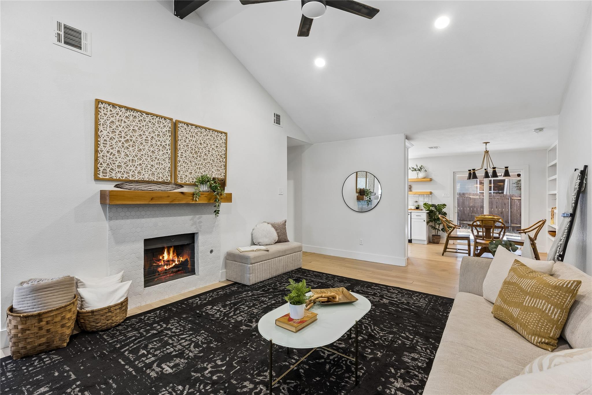 7901 SEMINARY RIDGE Dr, Austin, TX 78745