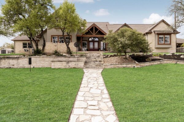 1005 Canyonwood Dr, Dripping Springs