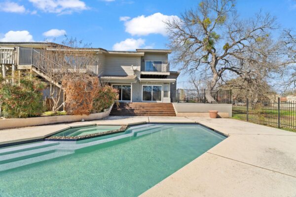 207 Free Rein None #1, Horseshoe Bay