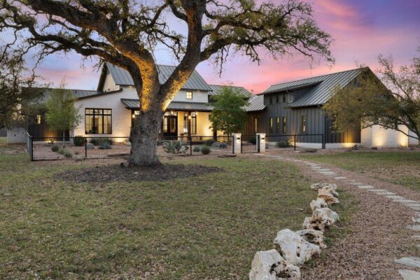 1660 Windmill Run Rd, Wimberley