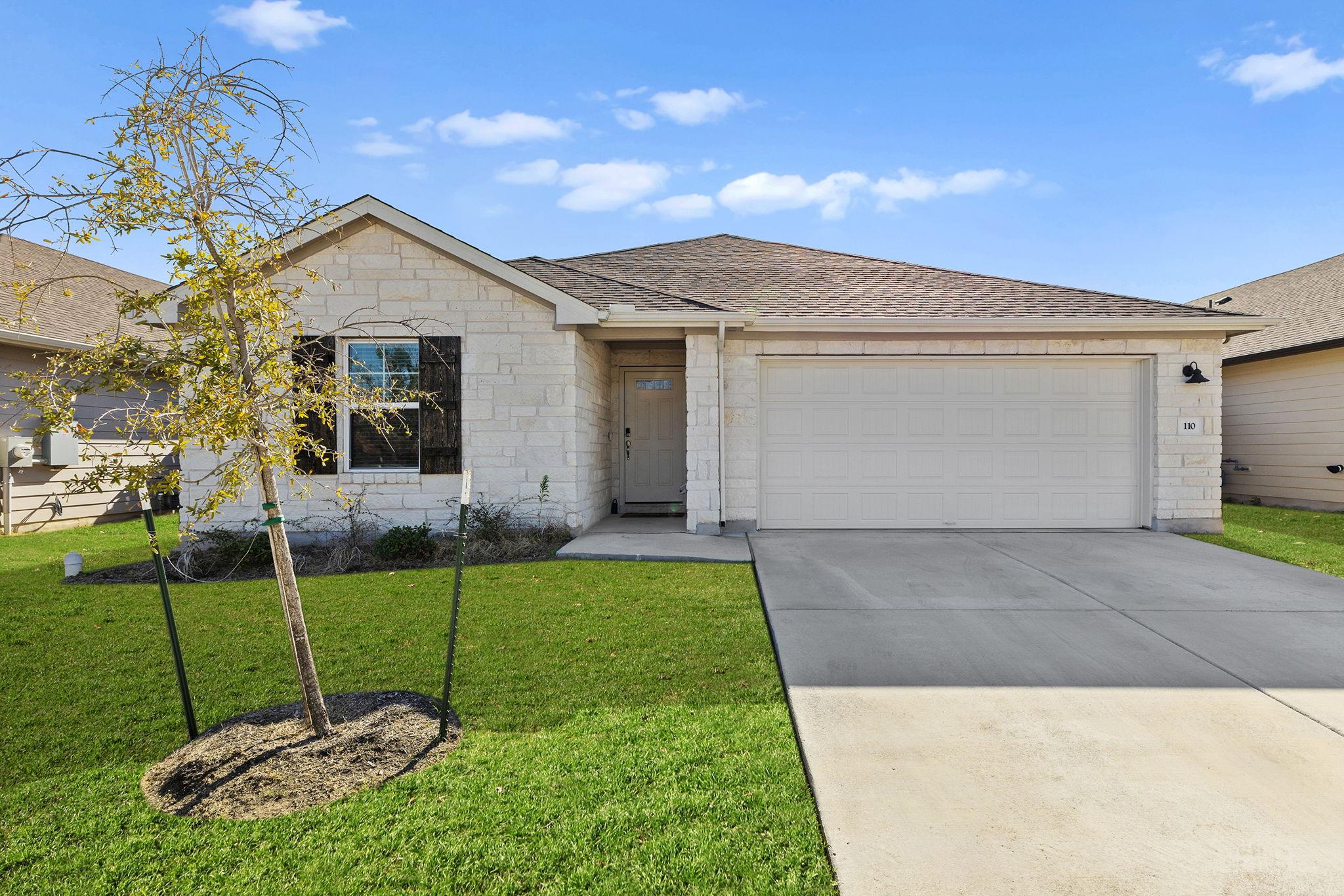 110 Greenspire Downs Dr, Hutto, TX 78634