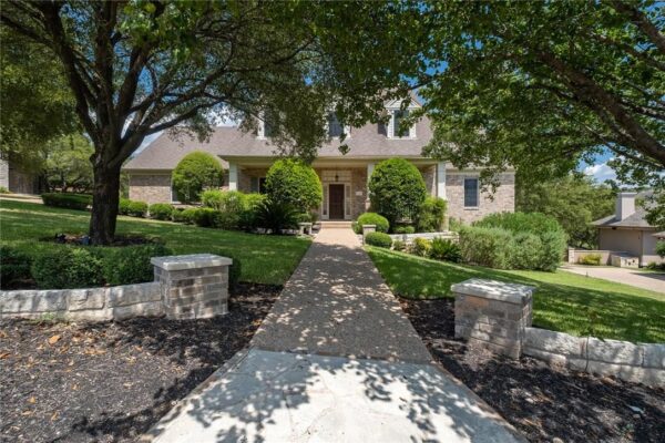 1733 Canonero Dr, Austin