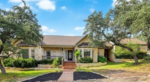 20638 Highland Lake Dr, Lago Vista