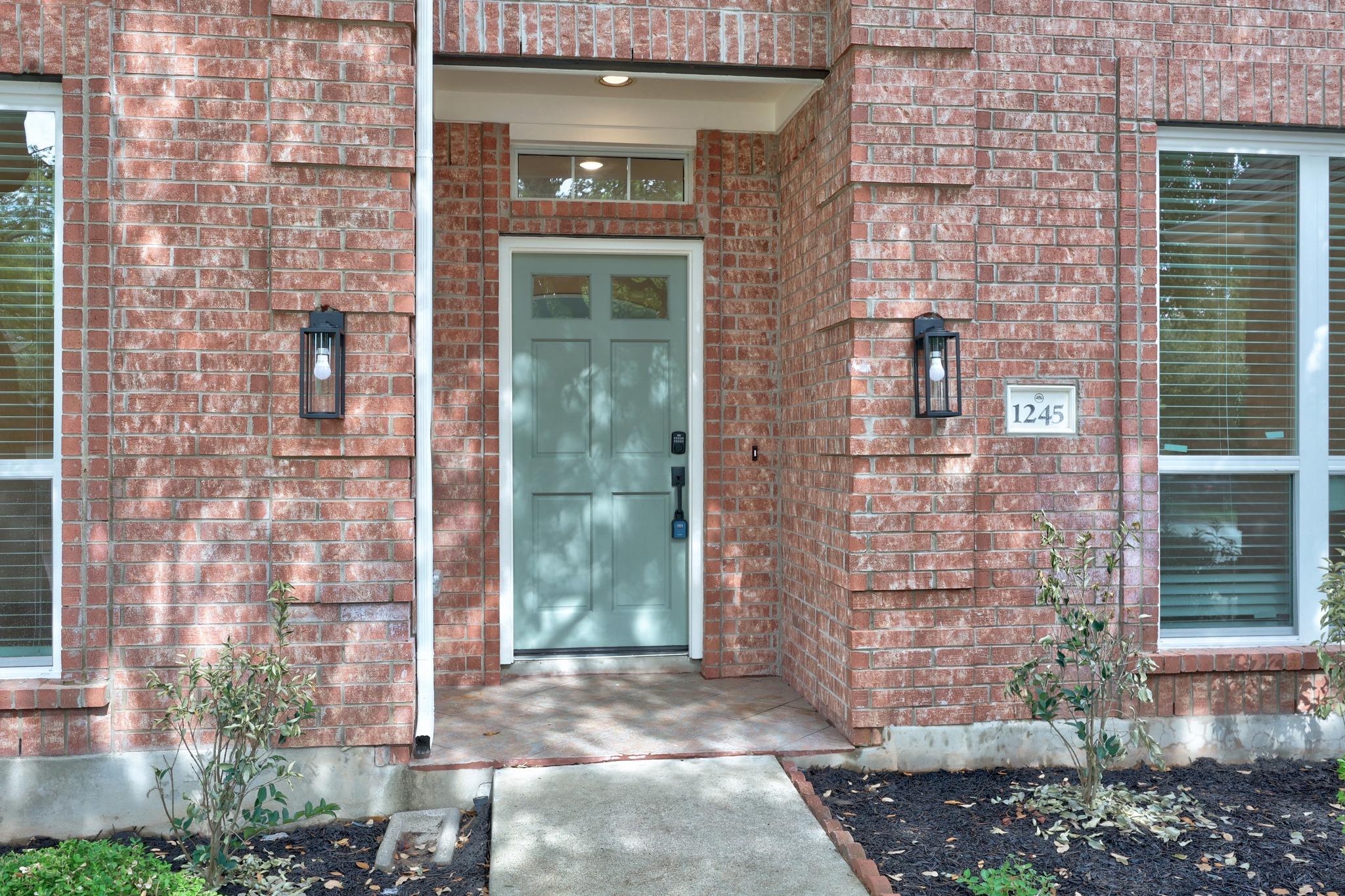 1245 Lacey Oak Loop, Round Rock, TX 78681