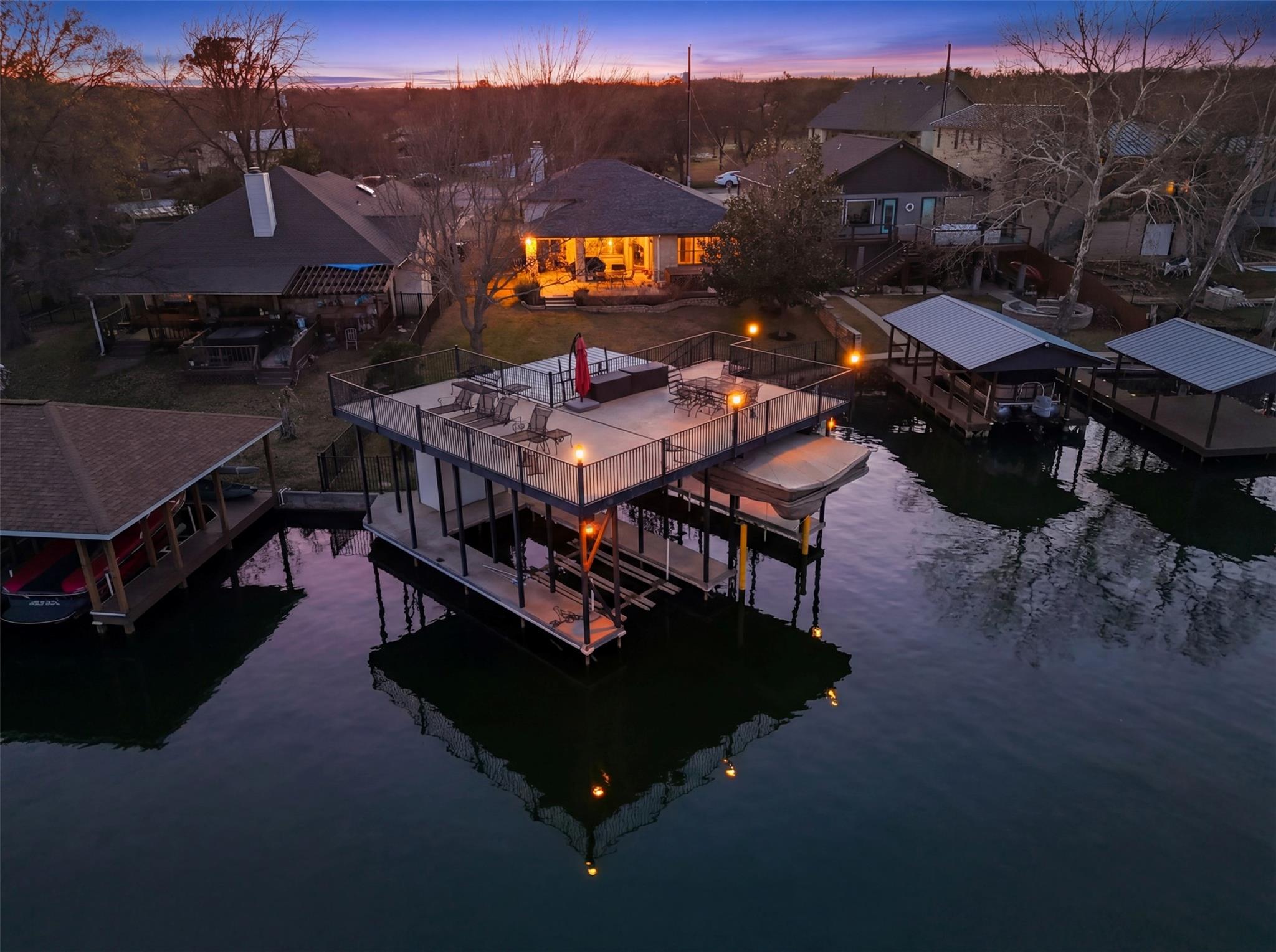 609 E Briarway Dr, Granite Shoals, TX 78654