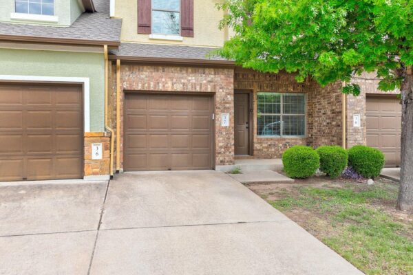 1900 Little Elm Trl #37, Cedar Park