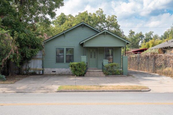 2703 E Cesar Chavez St, Austin