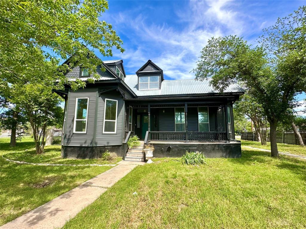 302 N Fm 1660 Hwy, Hutto, TX 78634