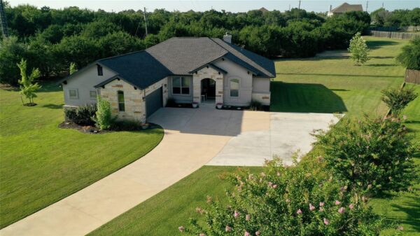 220 Angela Dr, Liberty Hill