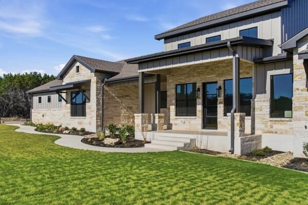 209 Burnet Oaks Dr, Burnet