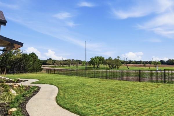 209 Burnet Oaks Dr, Burnet