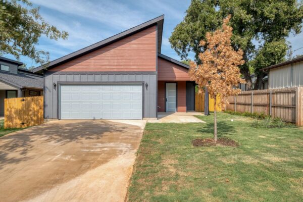 202 Washington St, Elgin